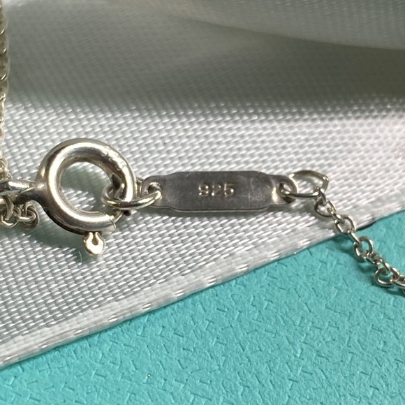 Tiffany & Co Double Heart “Return to Tiffany”  16” silver 925  box - Picture 4 of 6